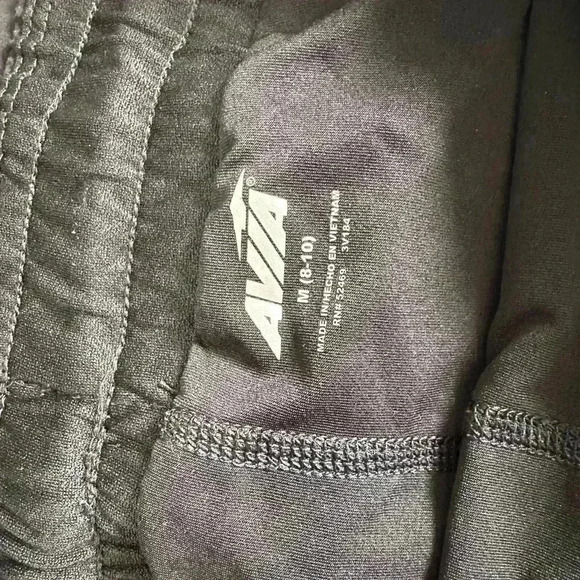 122. Avia Black Athletic Shorts Size 8-10 - Picture 4 of 4